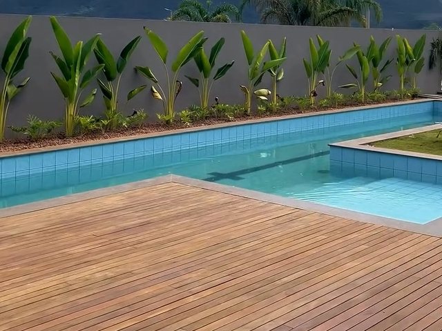 Deck e piscina entregues, Casa na Lagoa dos Ingleses